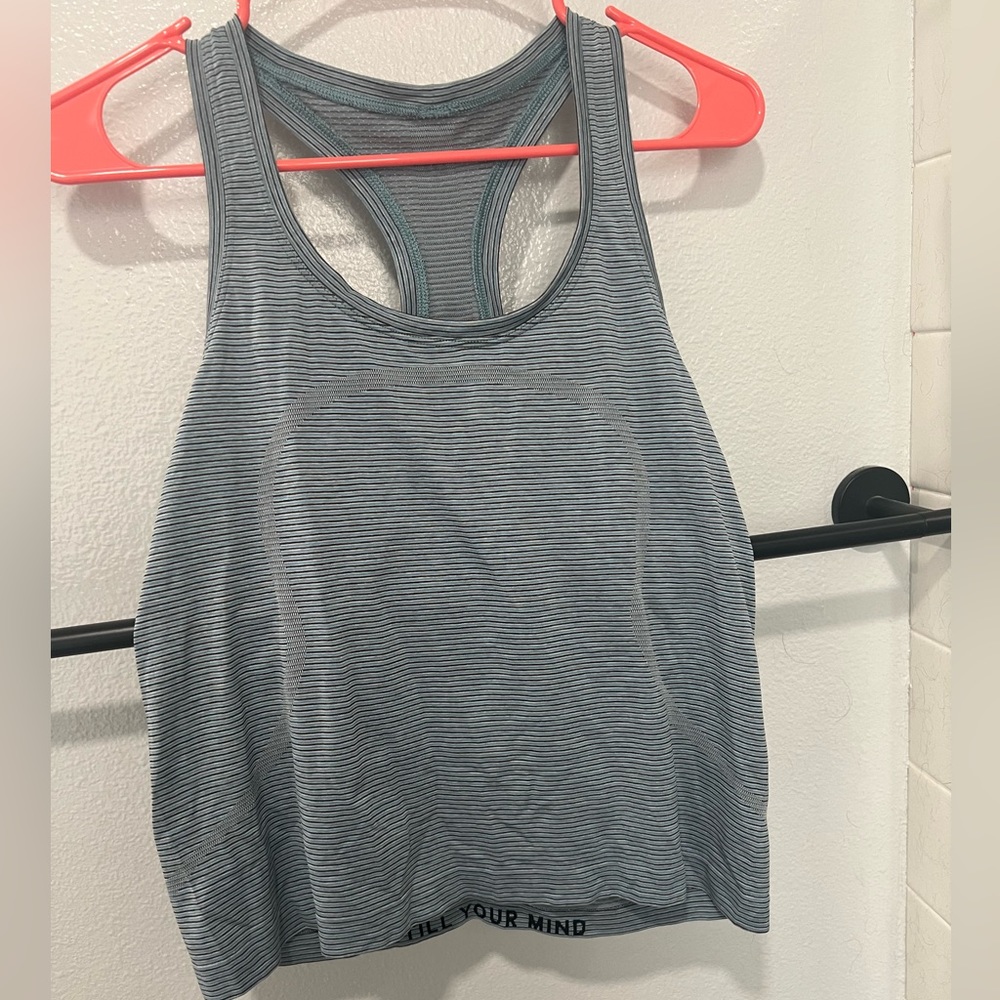 Lululemon blue tank top size 10 (race length)